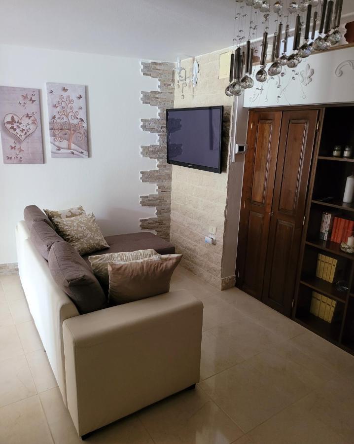 La Casa Delle Rose 1 Villa Giba Bagian luar foto