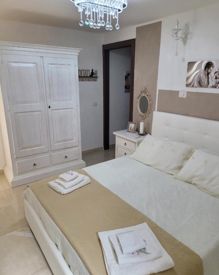 La Casa Delle Rose 1 Villa Giba Bagian luar foto